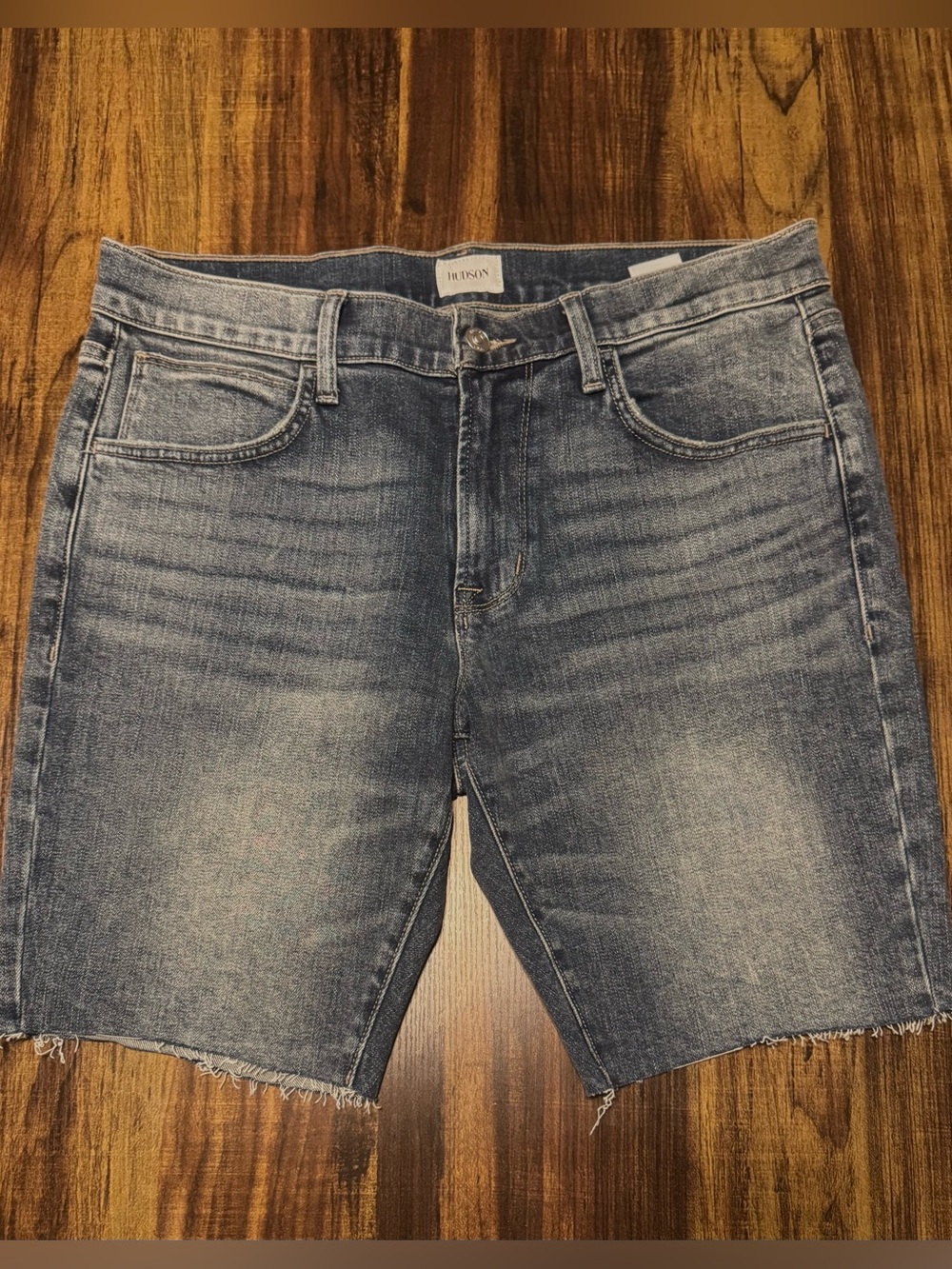 Hudson Men’s Blue Jean Shorts with Frayed Hem. 99% Cotton, Sz 33